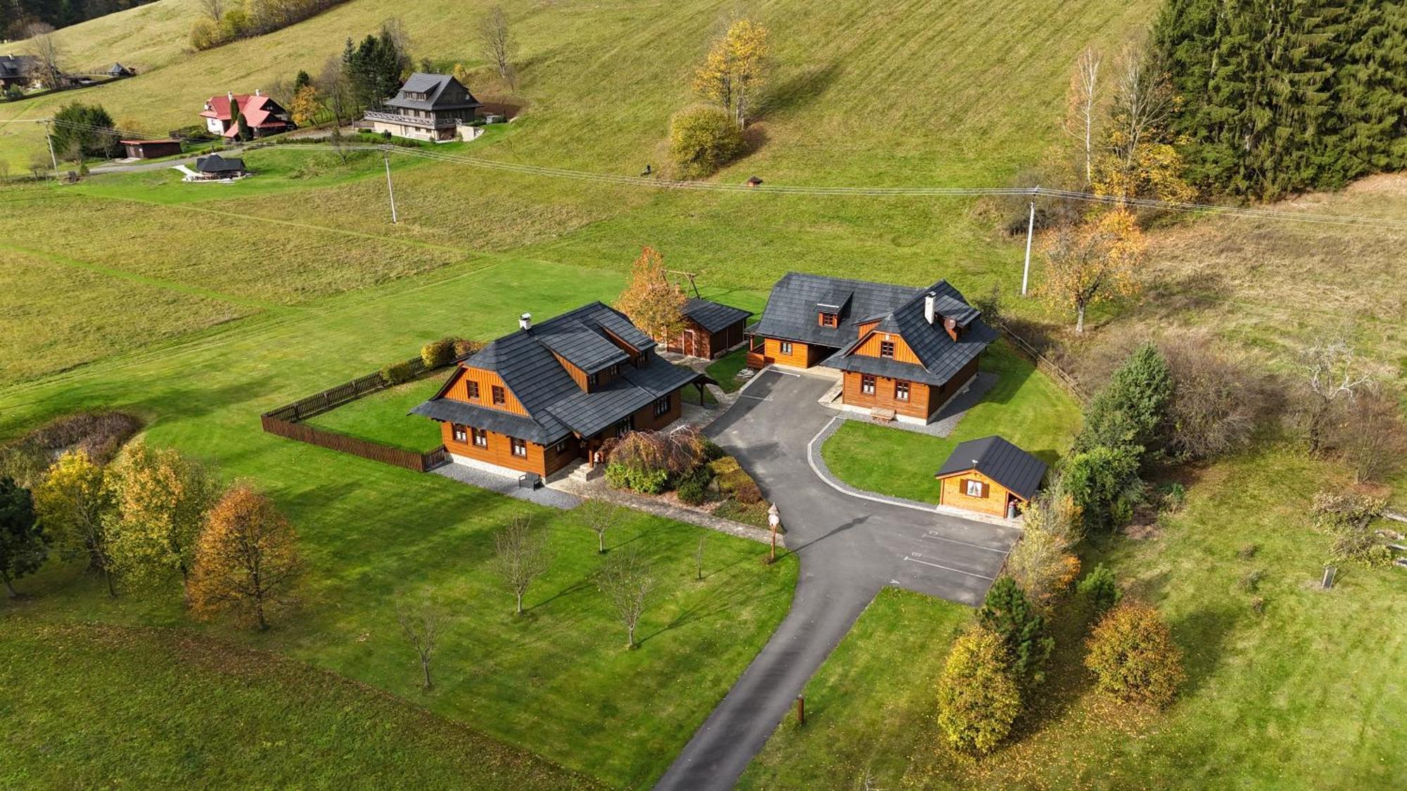 Valassky Dvur Вельке-Карловице Экстерьер фото